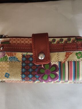 Relic Multicolor Floral Patchwork Wallet